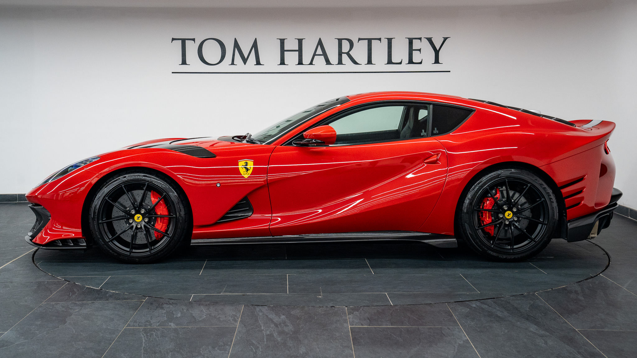 2022 Ferrari 812 Competizione, 5/13