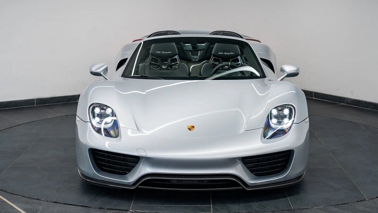 2015 Porsche 918 Spyder, 4/17