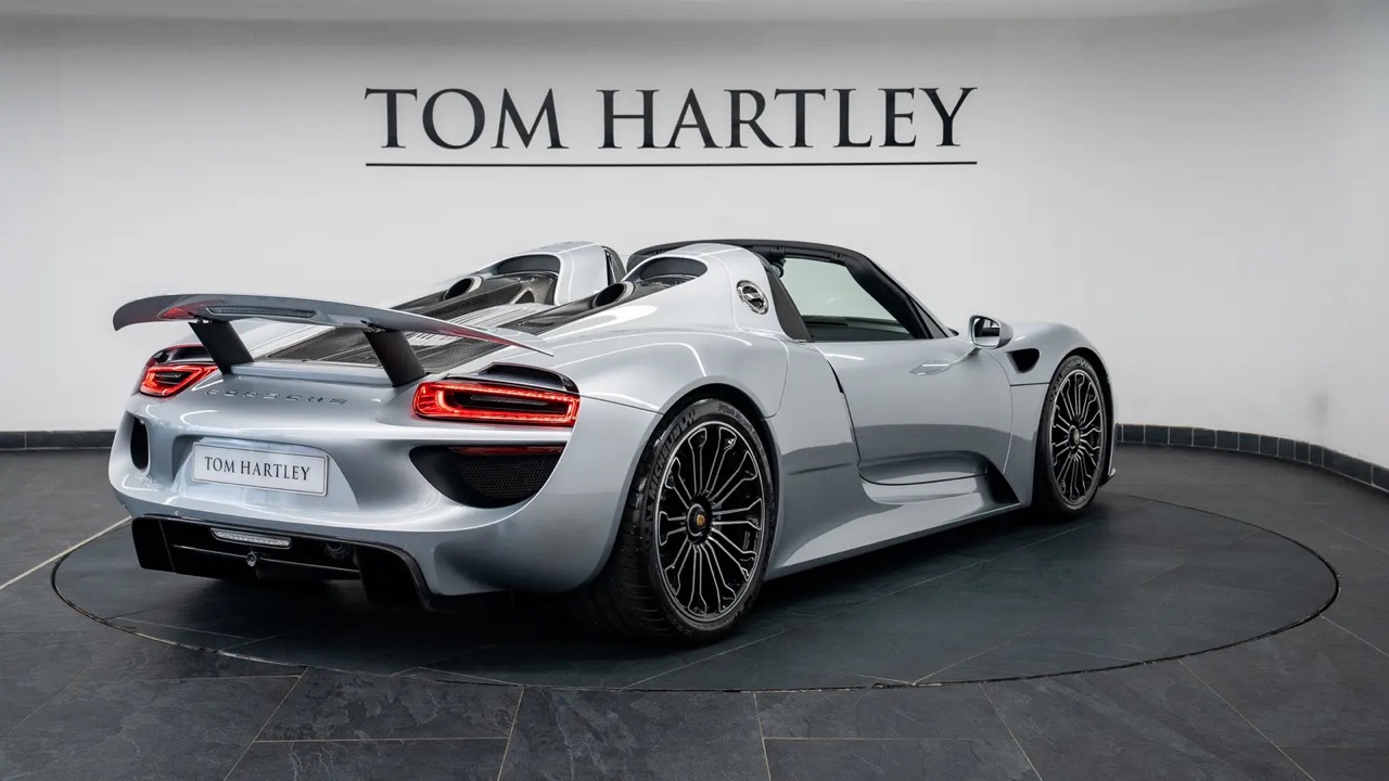 2015 Porsche 918 Spyder, 7/17