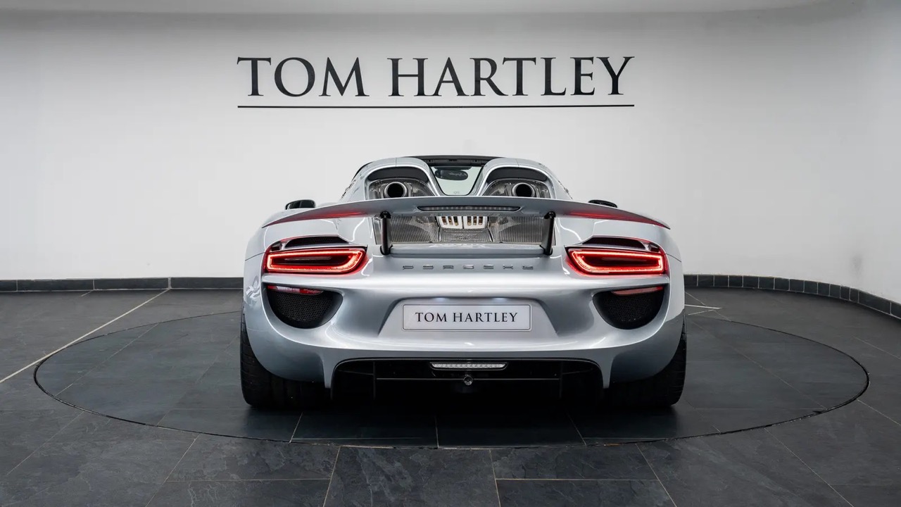2015 Porsche 918 Spyder, 8/17