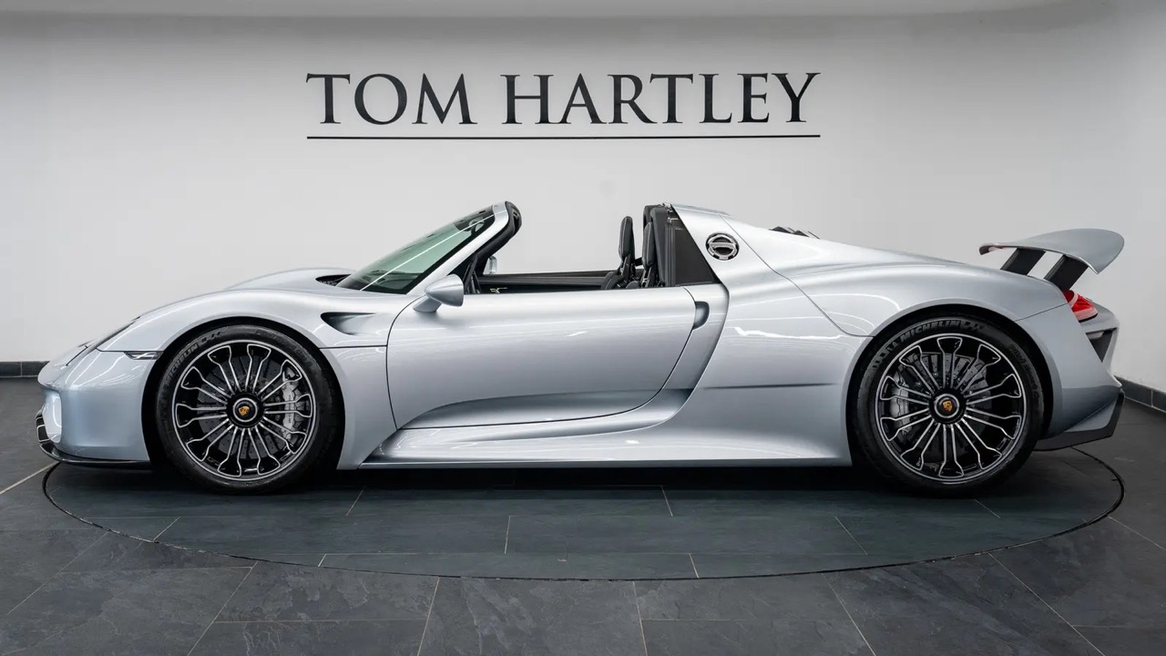 2015 Porsche 918 Spyder, 12/17