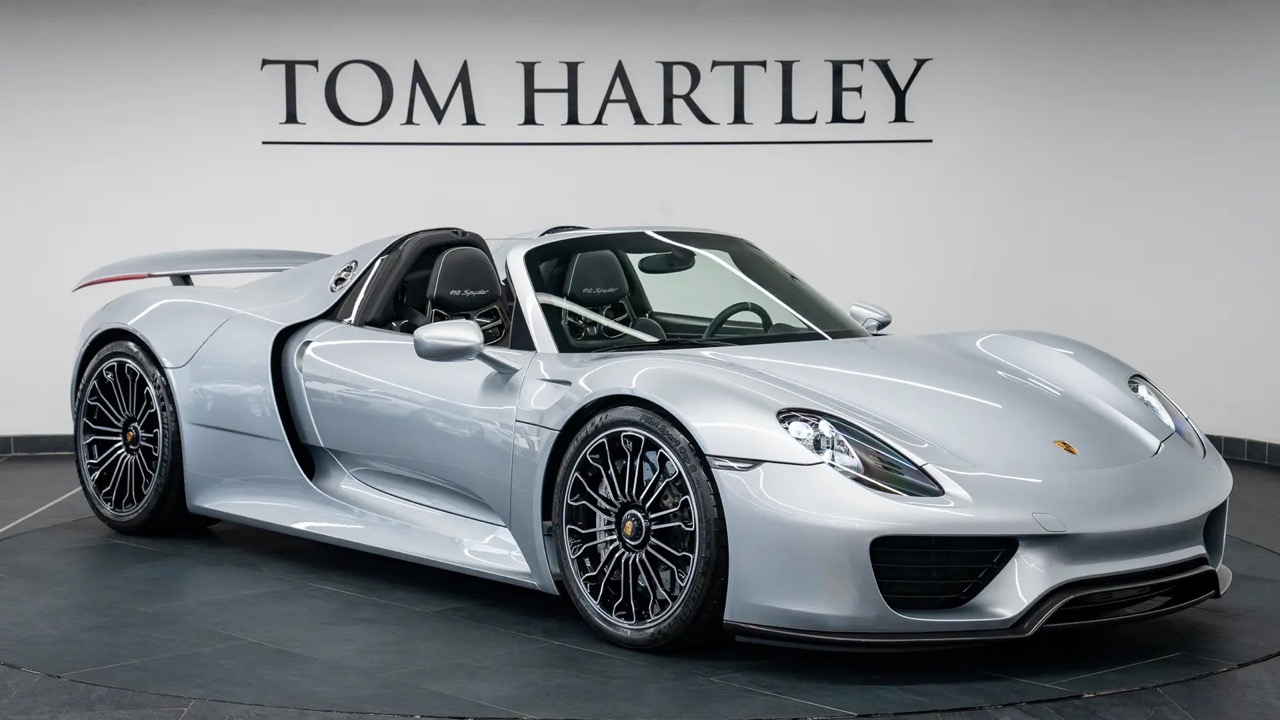 2015 Porsche 918 Spyder, 13/17