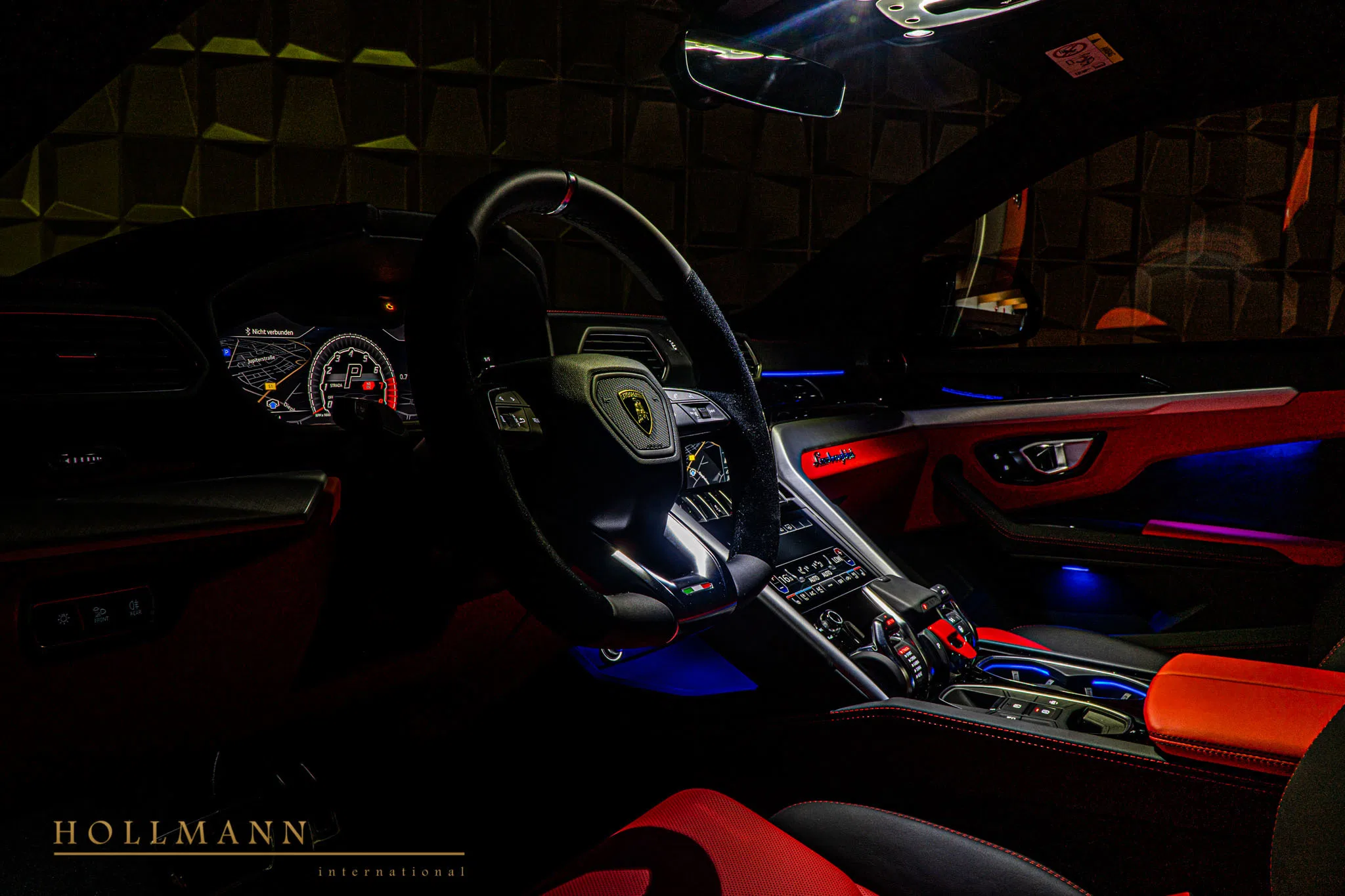 2020 Mansory Urus Venatus interior, dashboard, Nero Ade / Rosso Alala