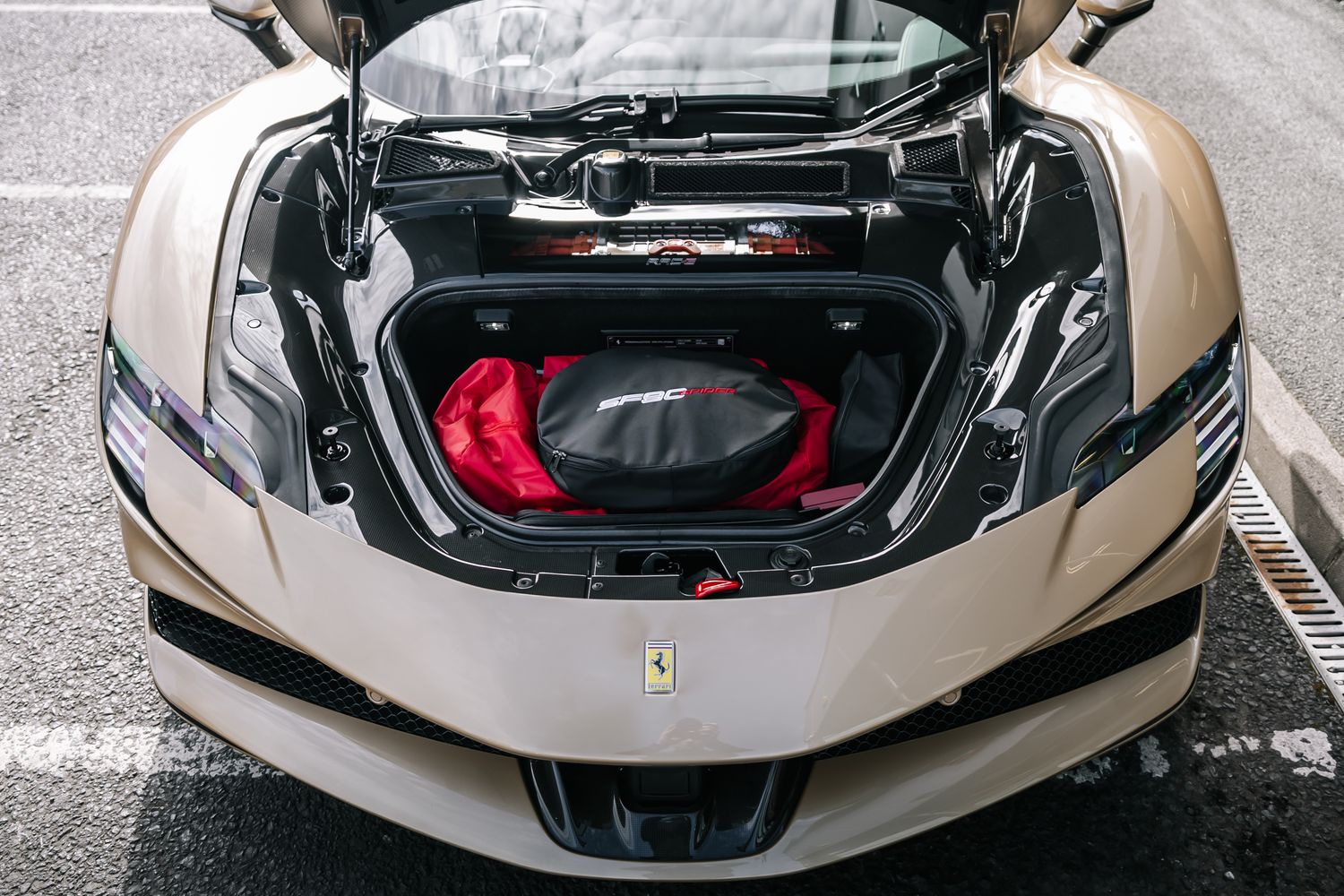 2025 Ferrari SF90 Spider, 12/16