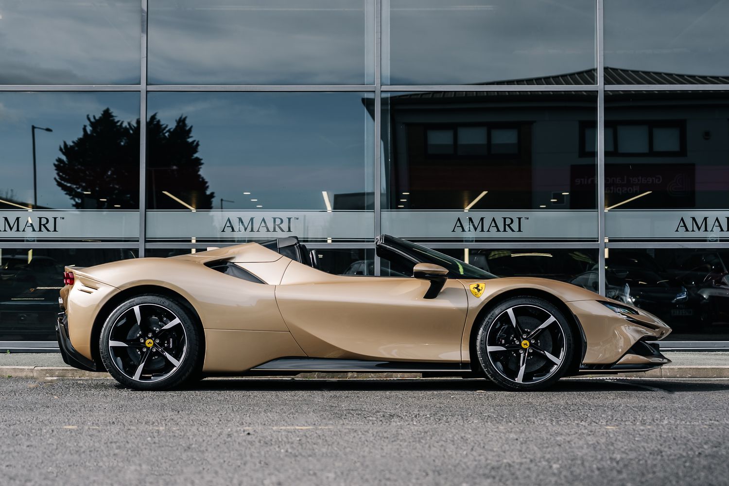 2025 Ferrari SF90 Spider, 16/16