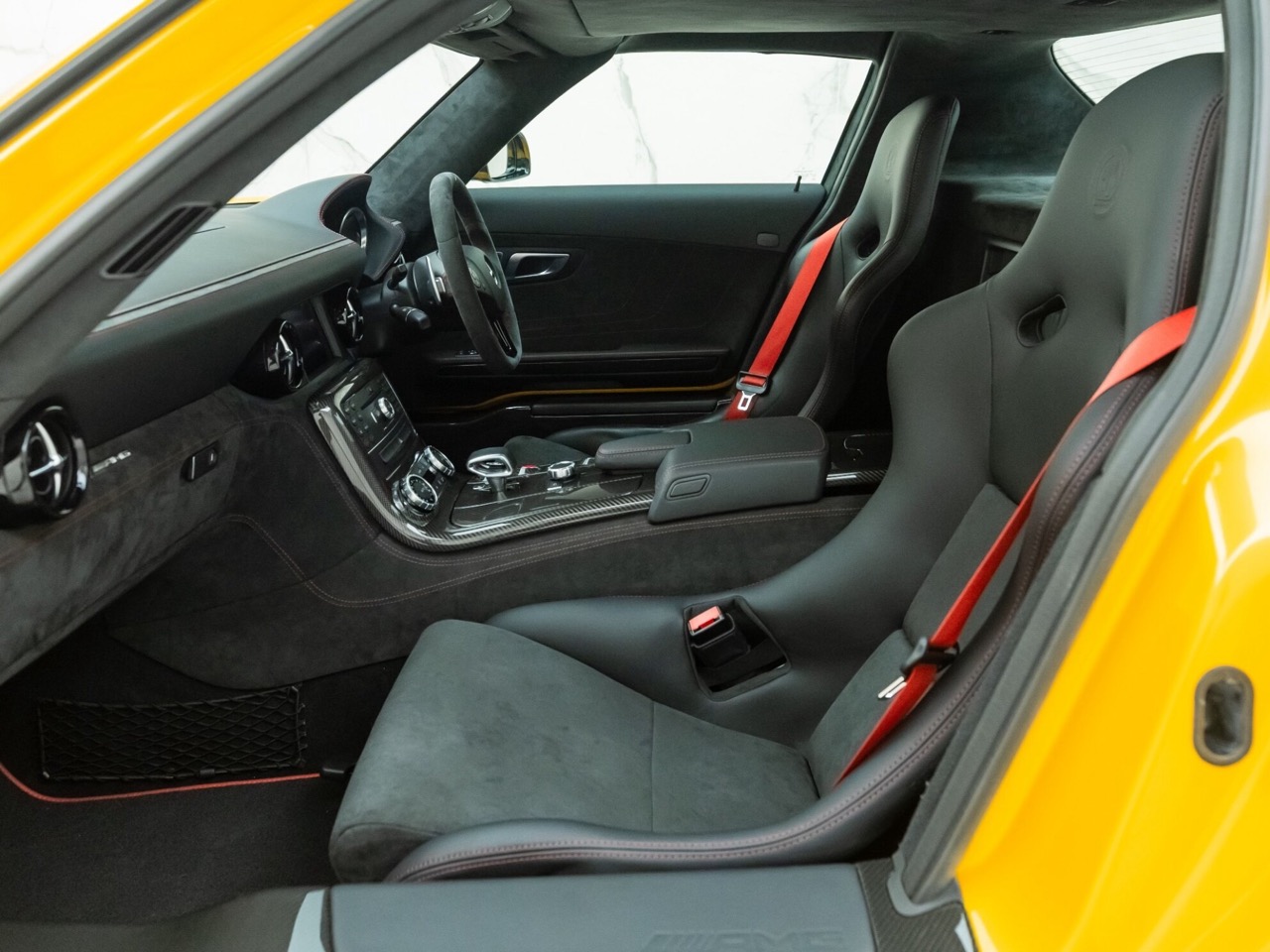 2015 Mercedes-Benz SLS AMG Black Series, 8/16
