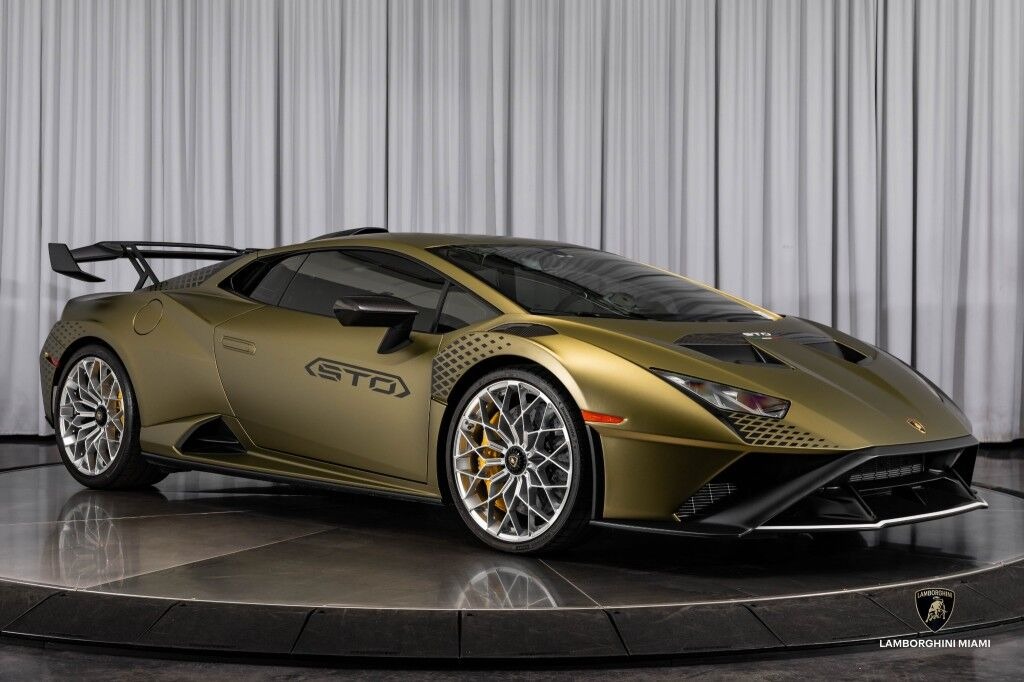 2023 Lamborghini Huracán STO