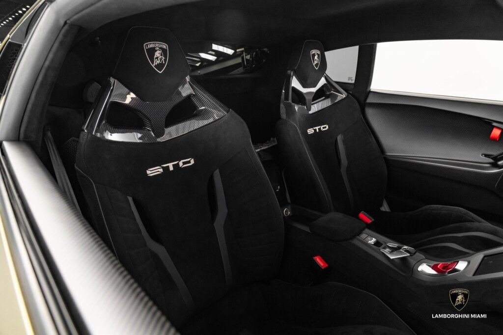 2023 Lamborghini Huracán STO, 10/13