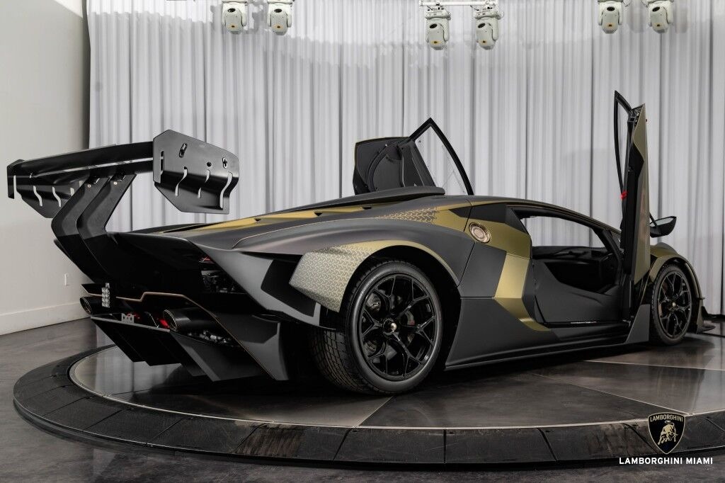 2021 Lamborghini Essenza SCV12, 3/15