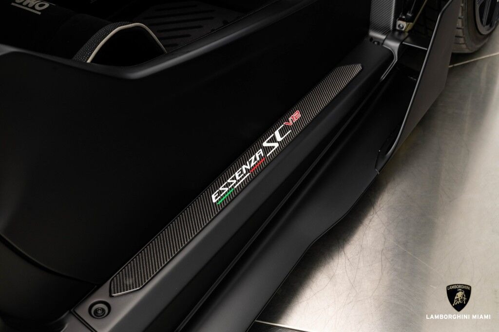 2021 Lamborghini Essenza SCV12, 11/15