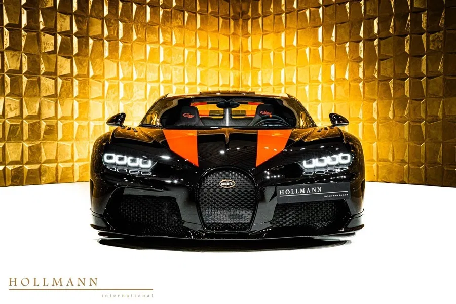 2021 Bugatti Chiron Super Sport 300+ for sale, exterior, Exposed Jet Black Carbon + Jet Orange