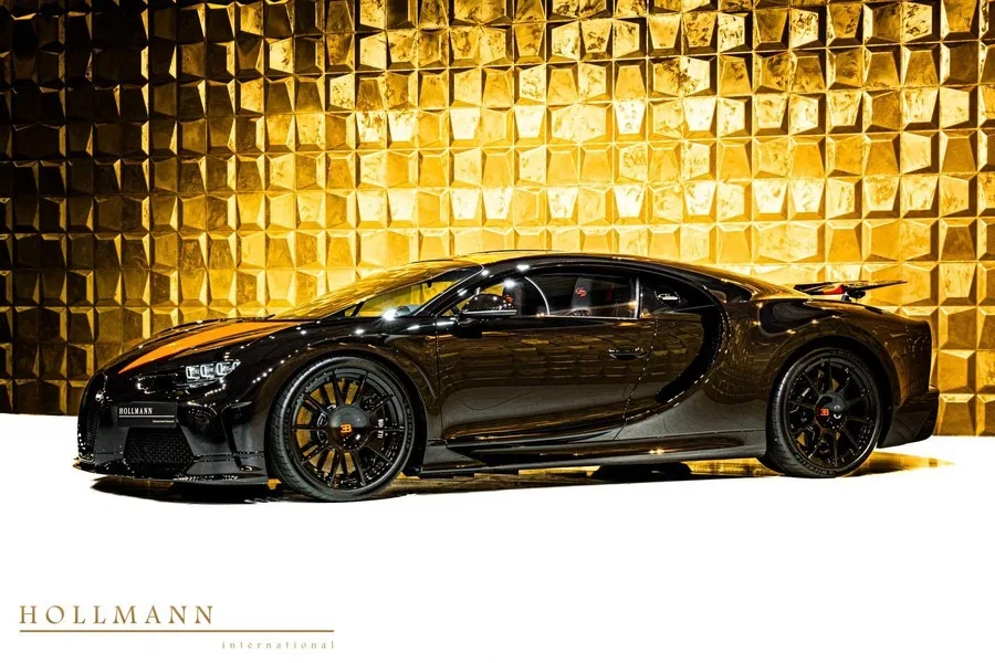 2021 Bugatti Chiron Super Sport 300+ for sale, exterior, Exposed Jet Black Carbon + Jet Orange