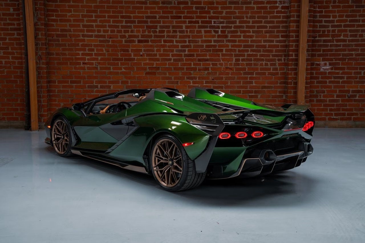2021 Lamborghini Sián Roadster, 2/16