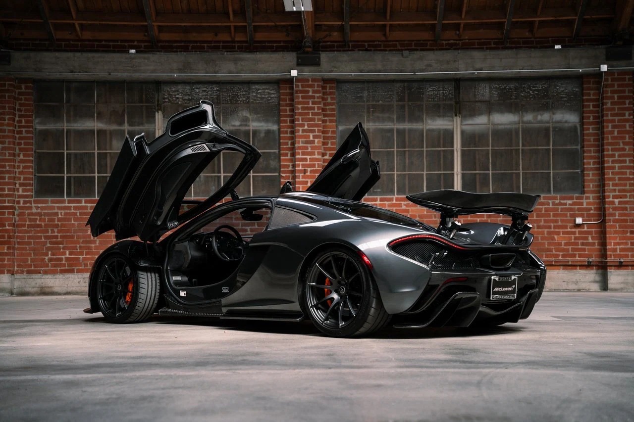 2014 McLaren P1, 3/15