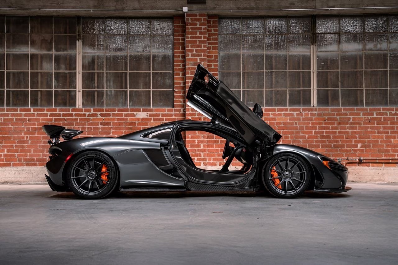 2014 McLaren P1, 4/15