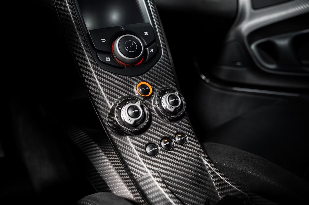 2014 McLaren P1, 7/15