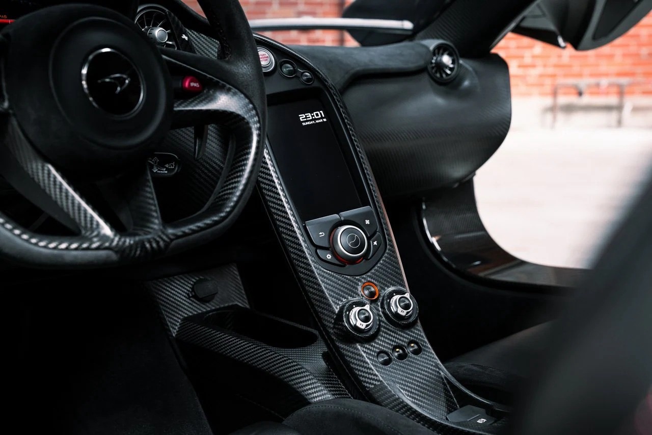 2014 McLaren P1, 8/15