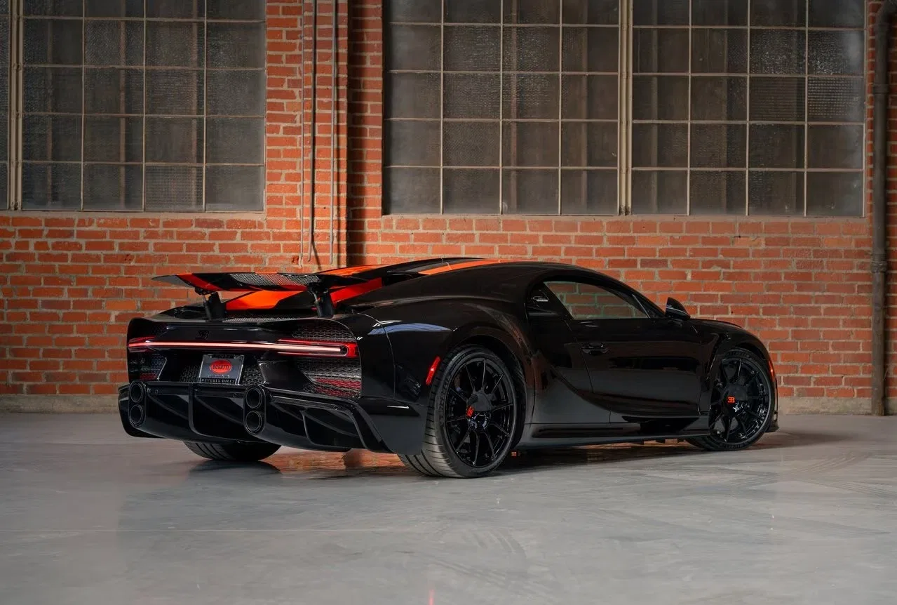 2022 Bugatti Chiron Super Sport 300+ for sale, exterior, Jet Black (exposed carbon)