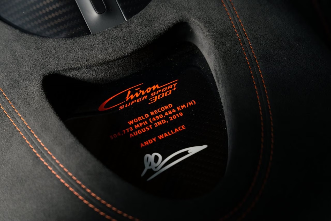 2022 Bugatti Chiron Super Sport 300+, 6/12