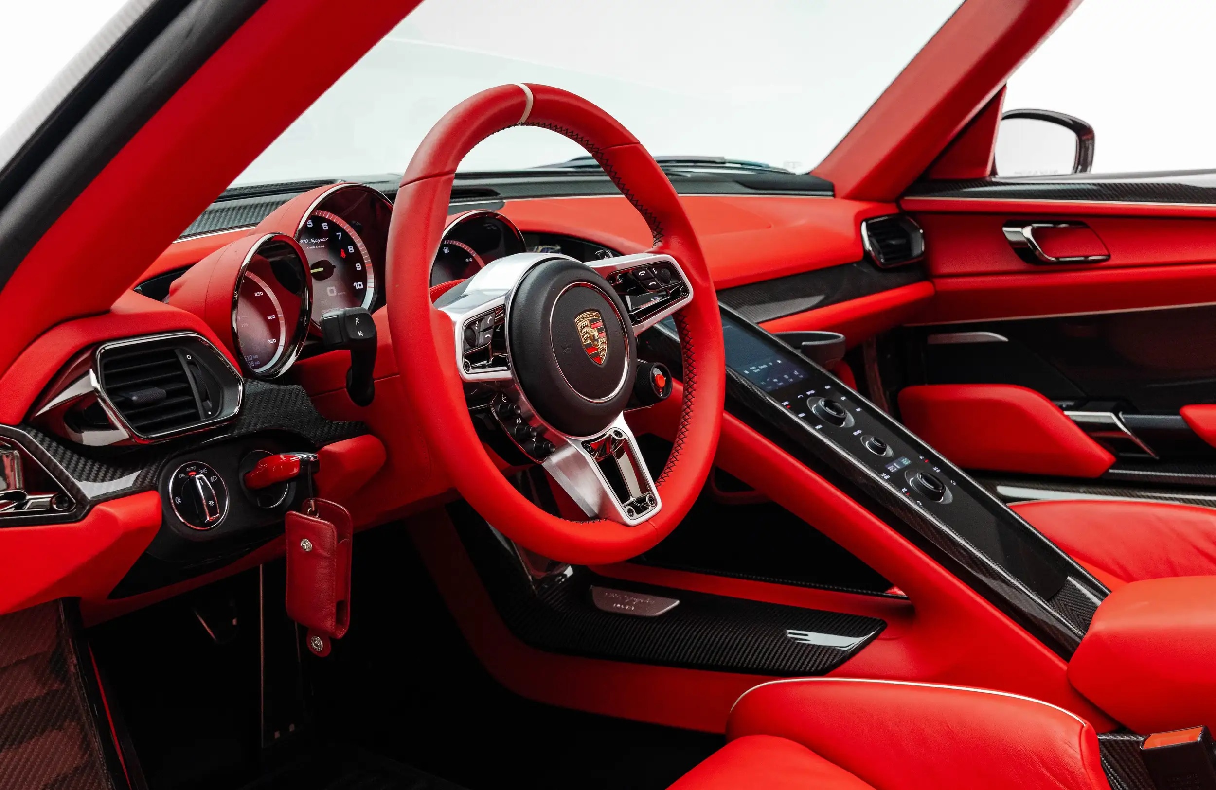 2015 Porsche 918 Spyder Weissach, 5/15