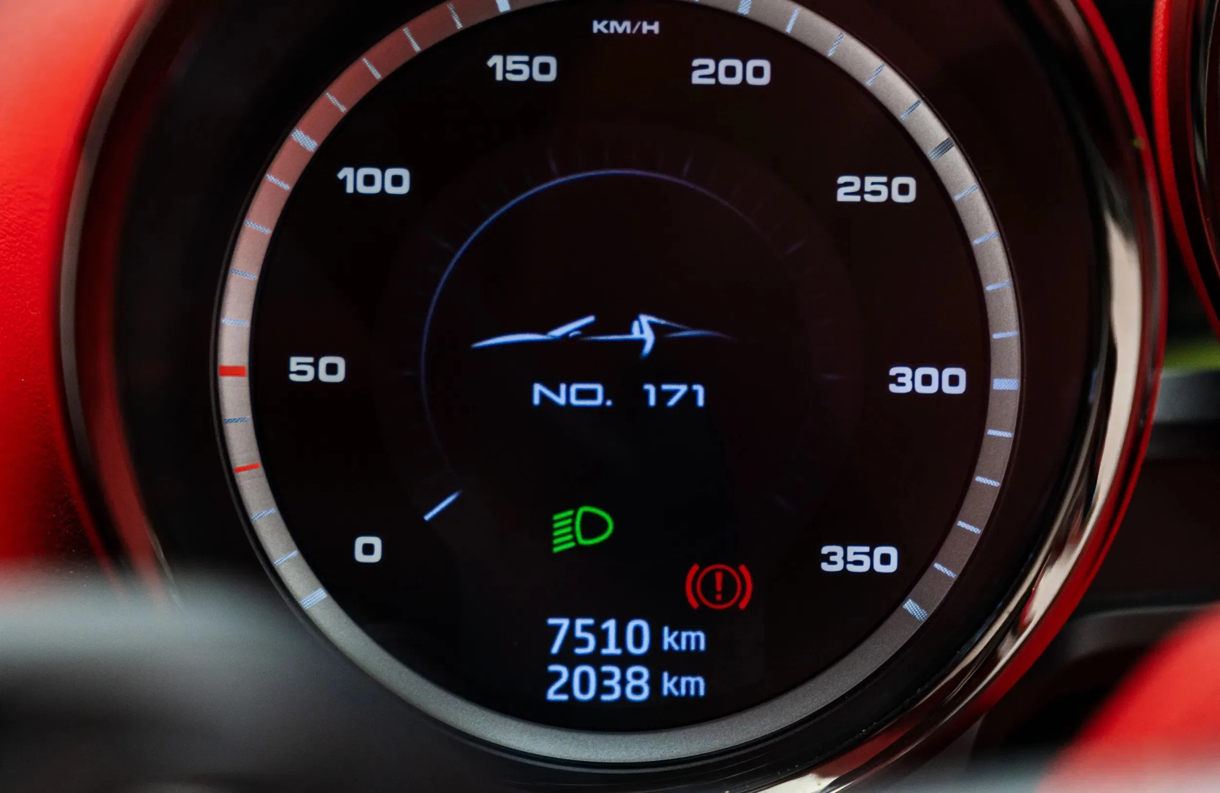 2015 Porsche 918 Spyder Weissach interior, Red