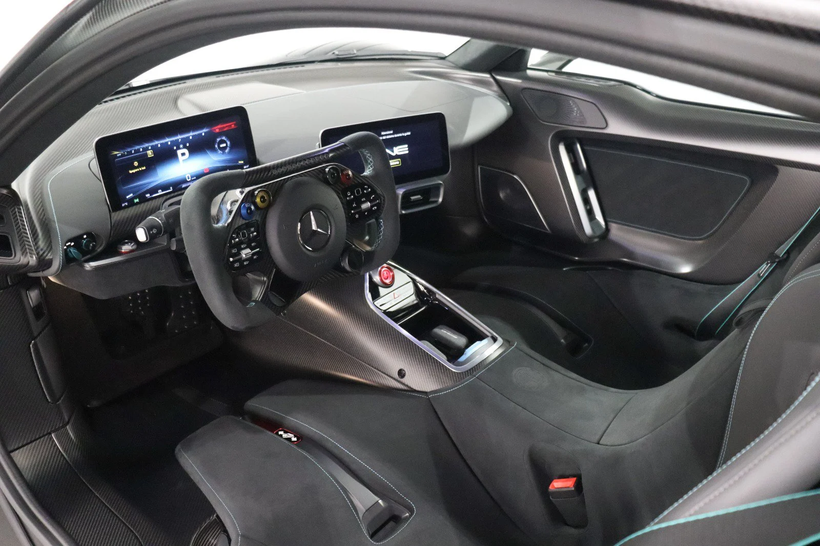 2024 Mercedes-AMG ONE, 3/5