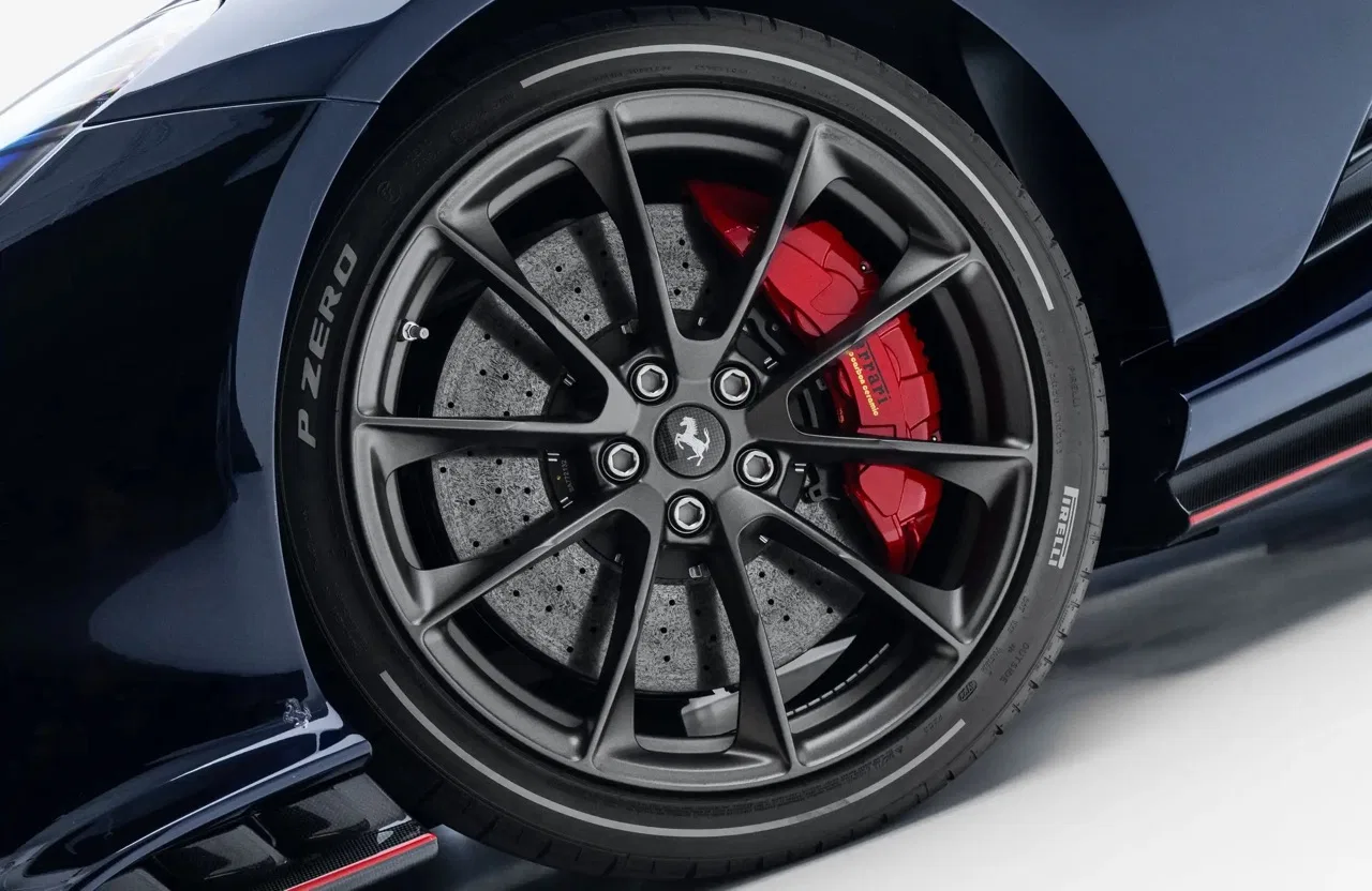 2023 Ferrari 812 Competizione A wheel