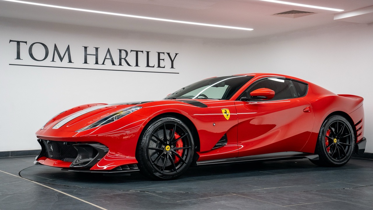 2022 Ferrari 812 Competizione, 3/13