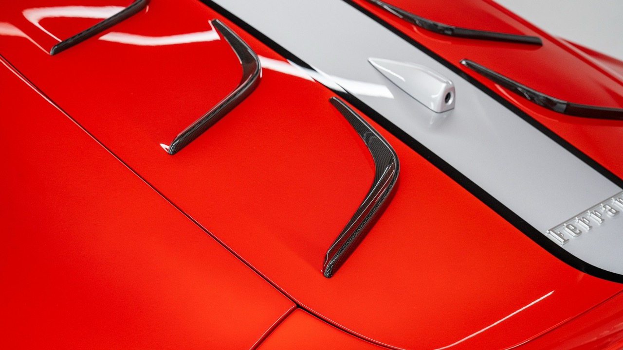 2022 Ferrari 812 Competizione, 4/13