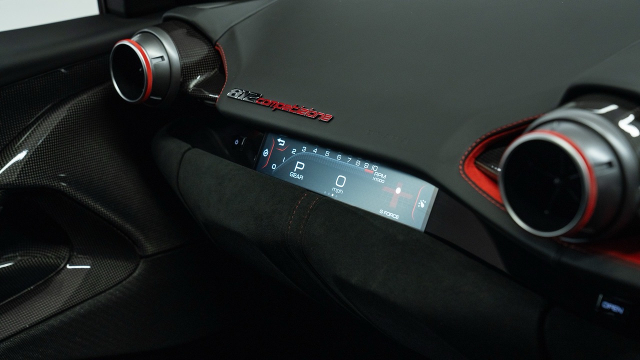 2022 Ferrari 812 Competizione, 8/13