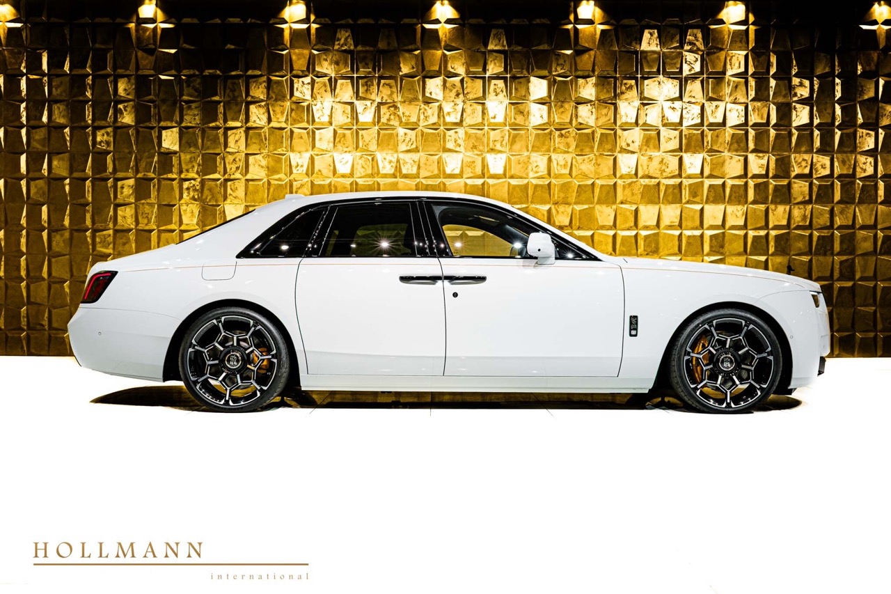 2025 Rolls-Royce Ghost Black Badge Series II, 2/11