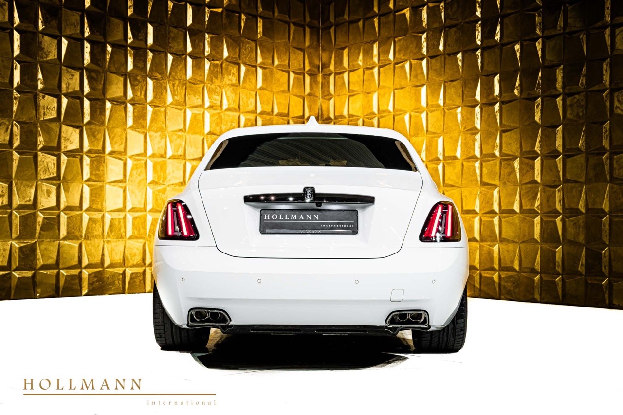 2025 Rolls-Royce Ghost Black Badge Series II, 4/11