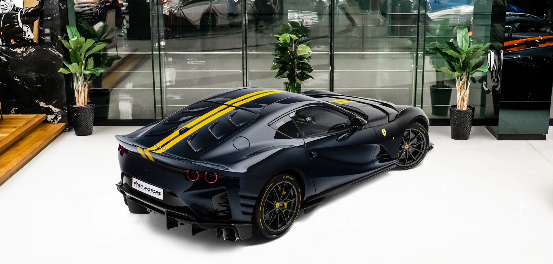2023 Ferrari 812 Competizione, 11/12