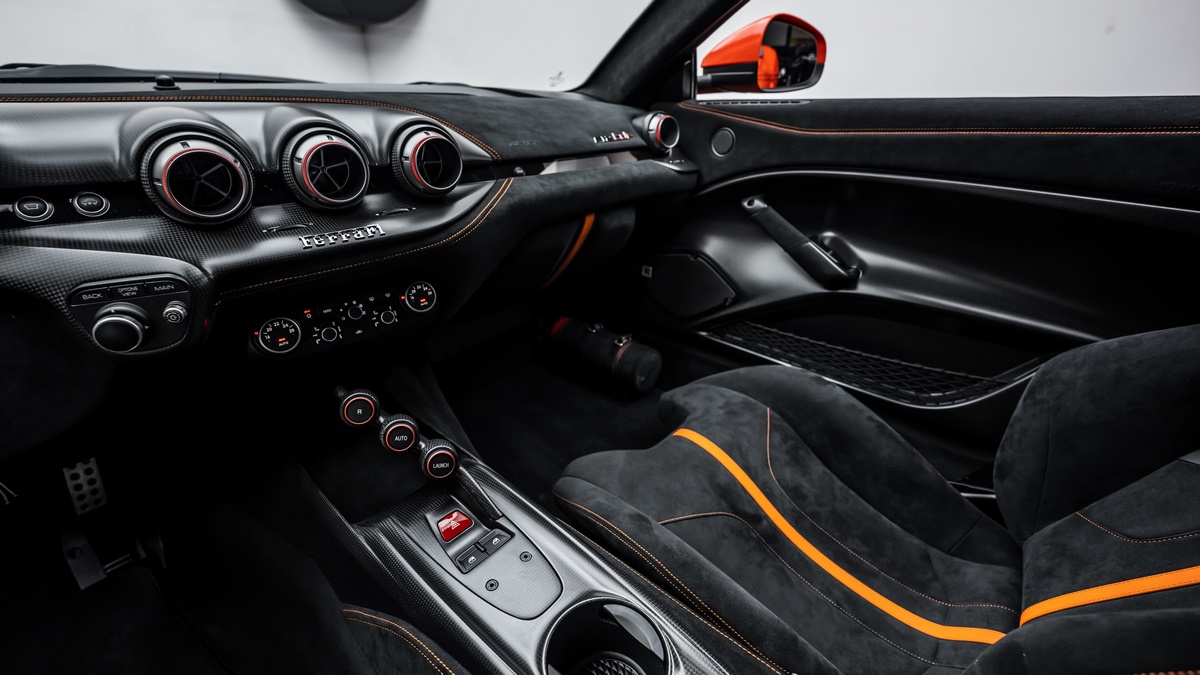 2017 Ferrari F12 TDF, 9/17