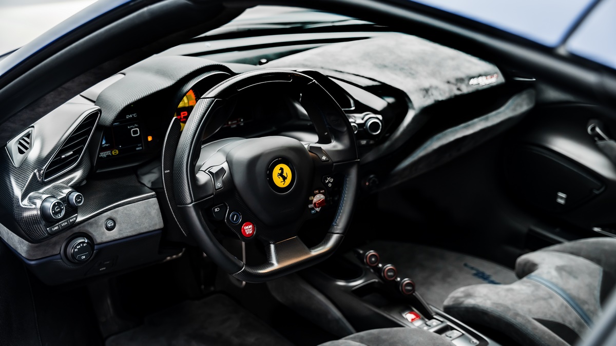 2020 Ferrari 488 Pista Spider, 2/16