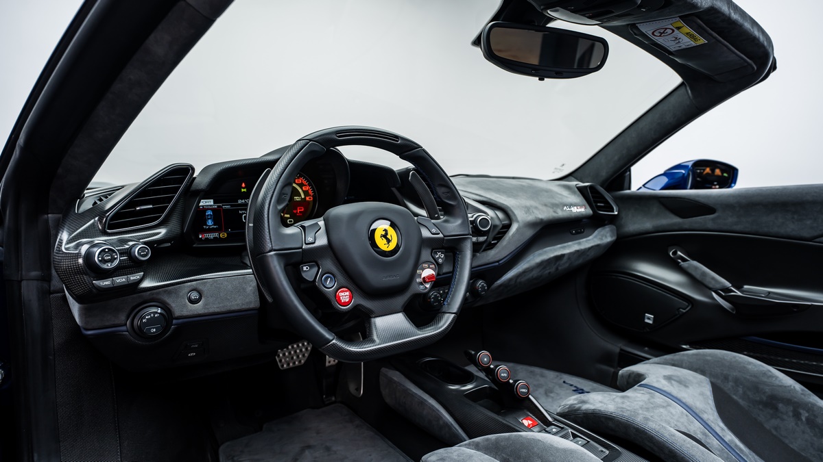 2020 Ferrari 488 Pista Spider, 12/16
