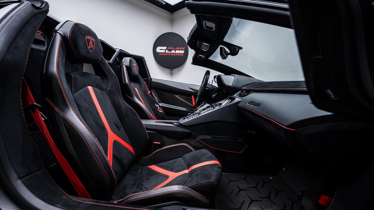 2021 Lamborghini Aventador SVJ Roadster, 10/18