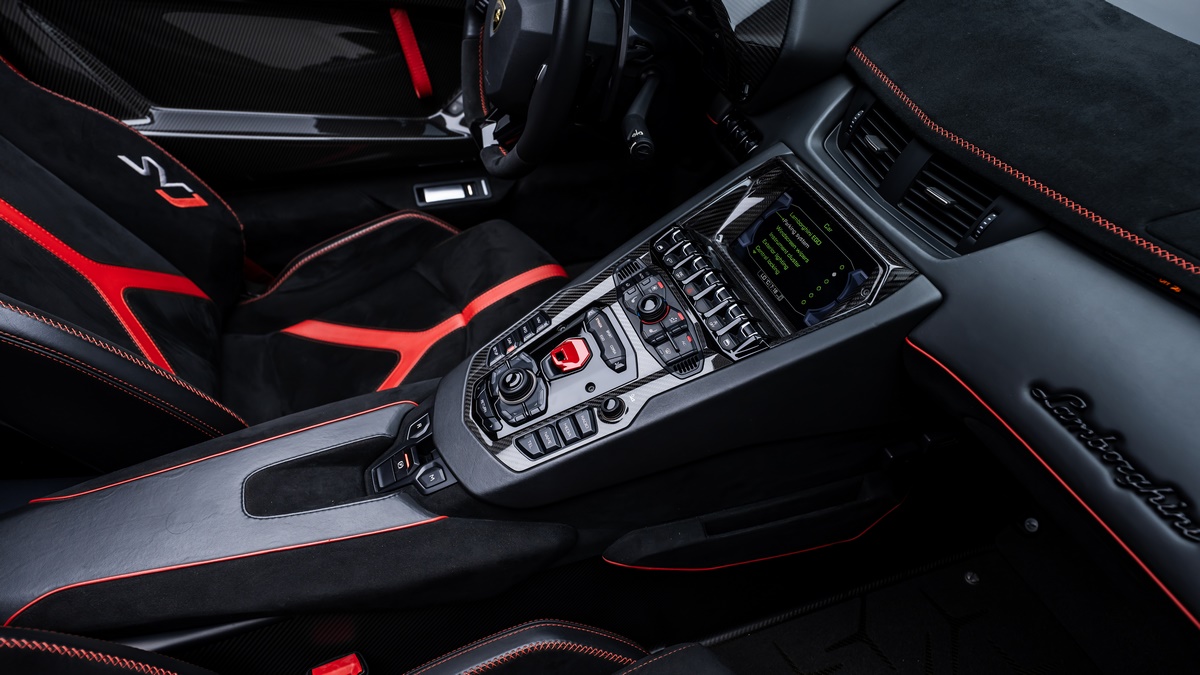 2021 Lamborghini Aventador SVJ Roadster, 11/18