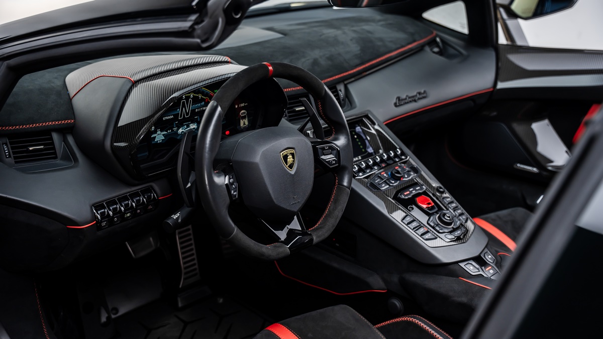 2021 Lamborghini Aventador SVJ Roadster, 15/18
