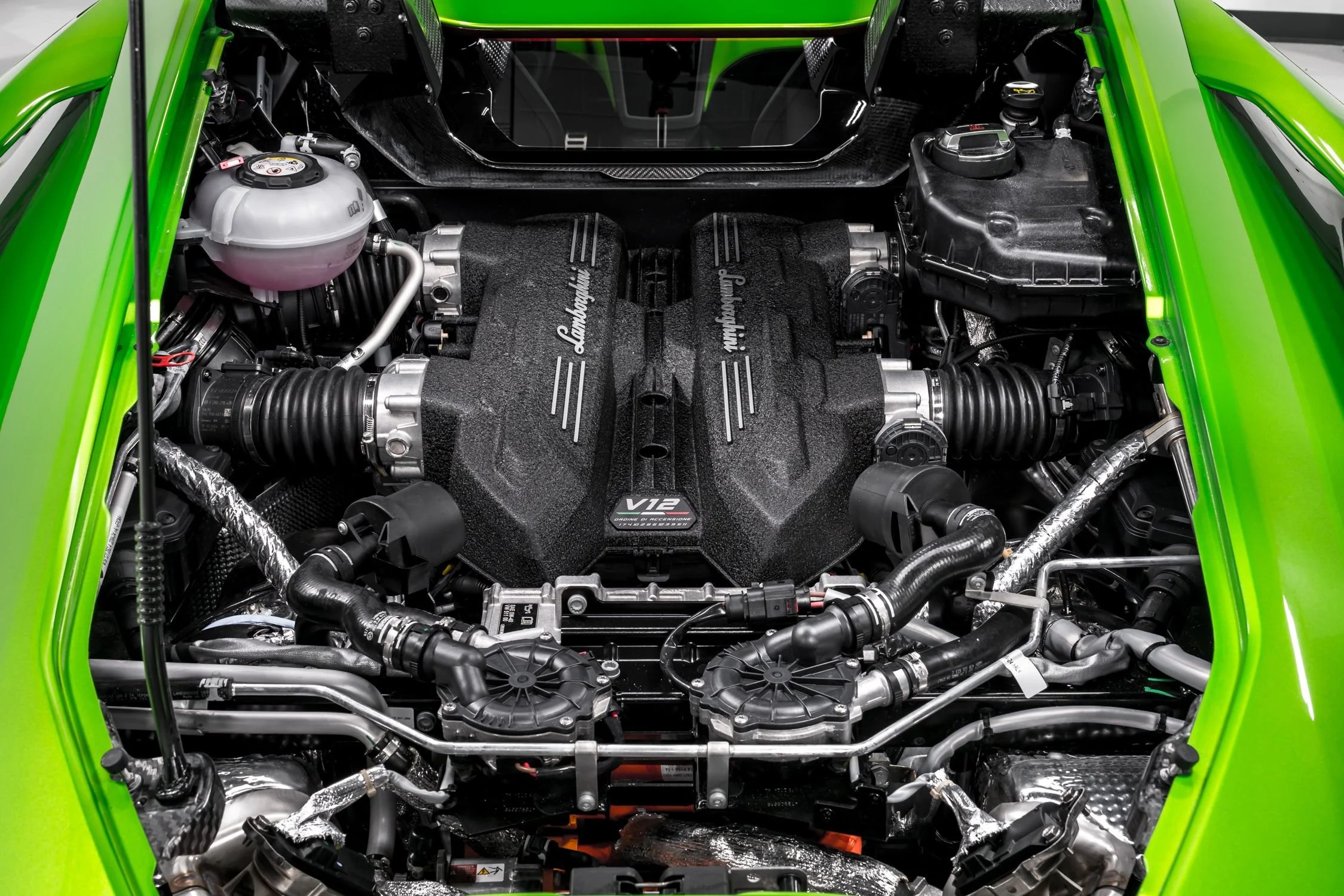 2024 Lamborghini Revuelto, 13/18