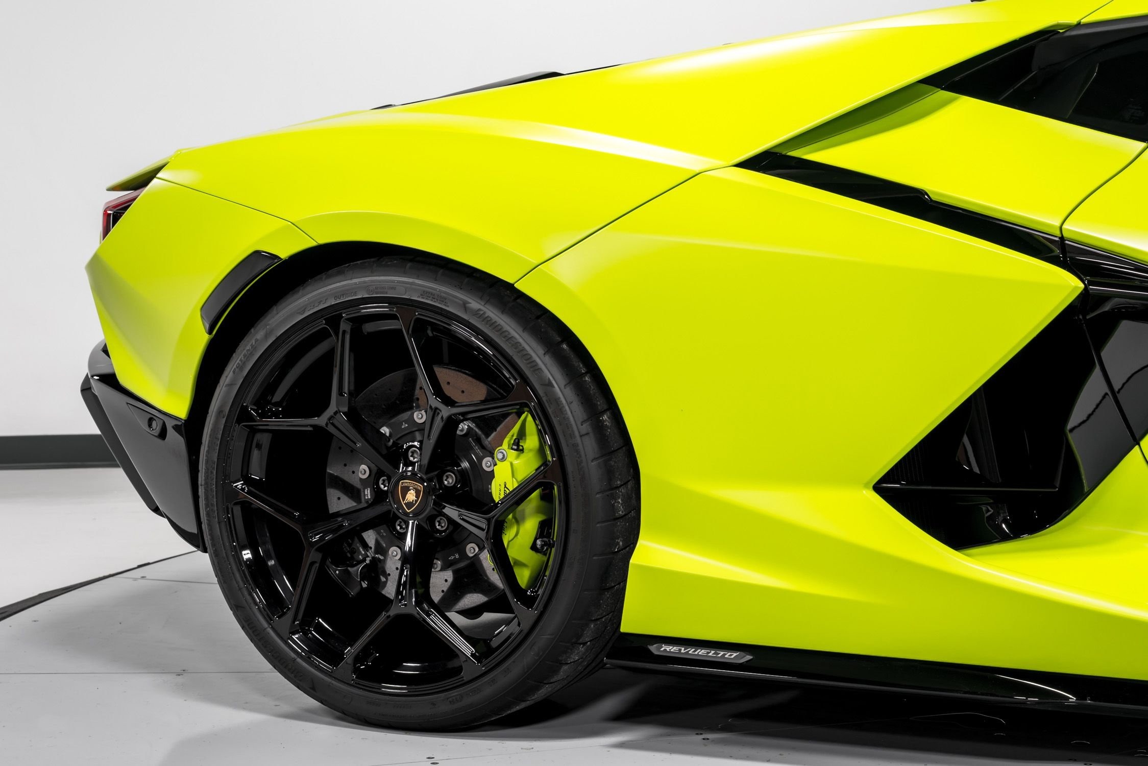 2024 Lamborghini Revuelto, 14/17