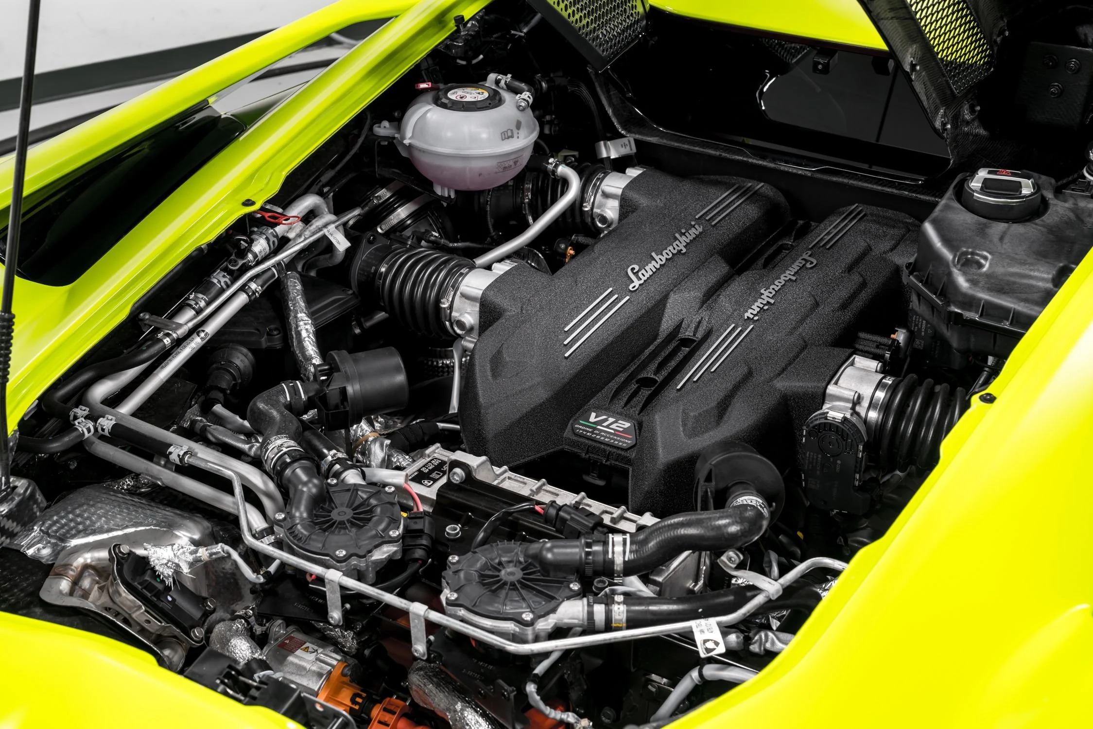 2024 Lamborghini Revuelto, 16/17