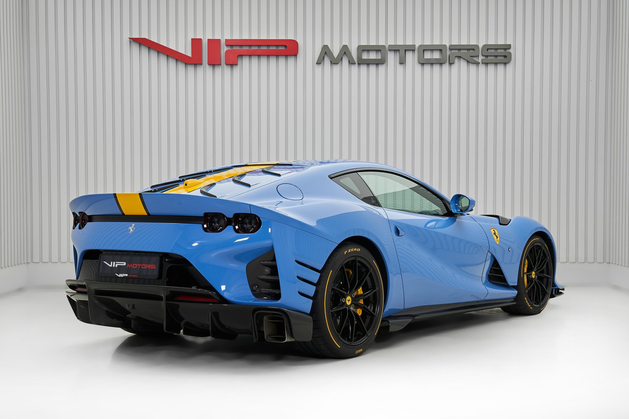 2023 Ferrari 812 Competizione, 8/9