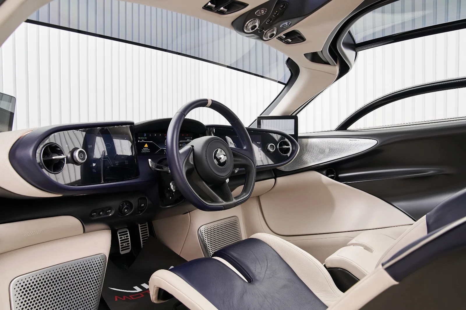 2021 McLaren Speedtail interior, dashboard