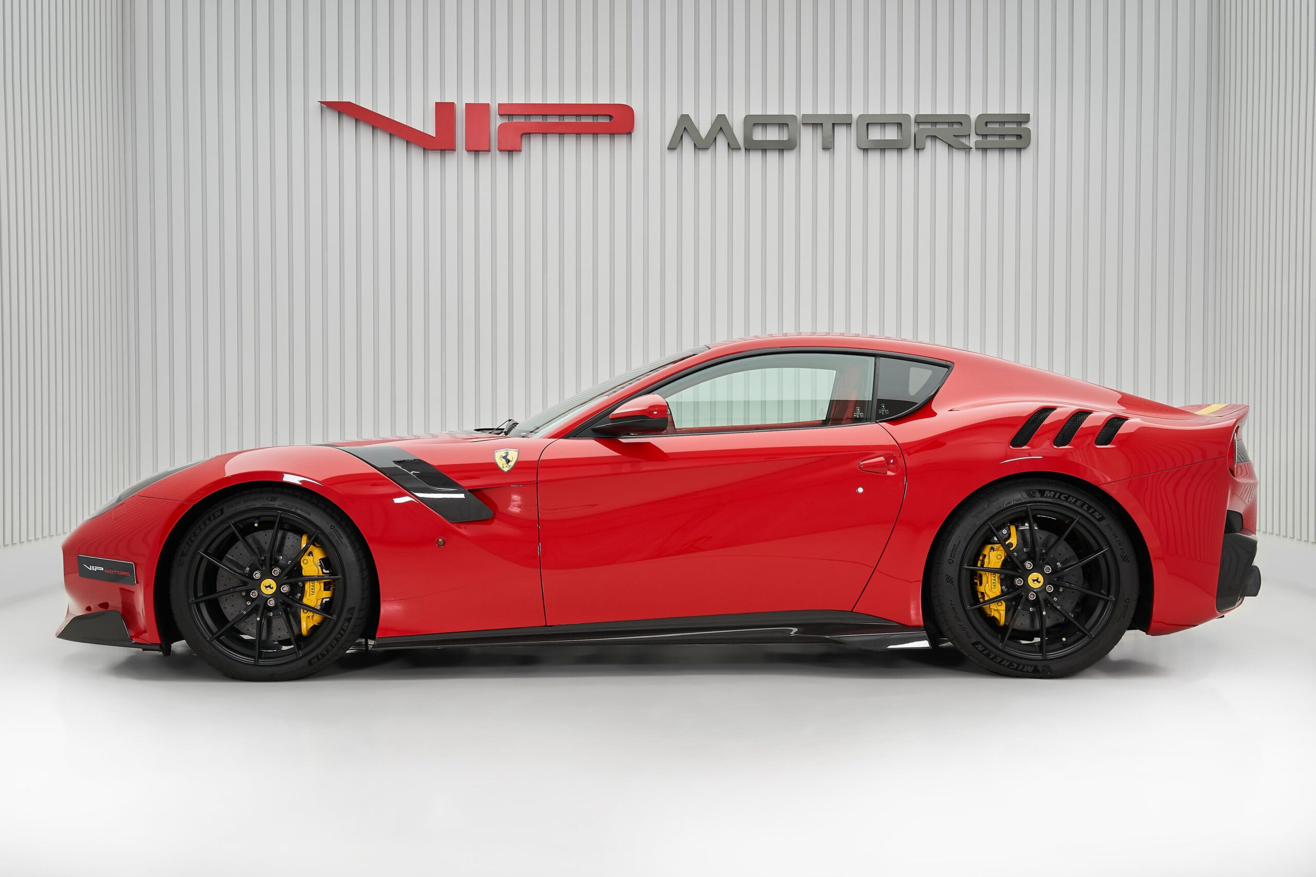 2017 Ferrari F12 TDF, 5/10