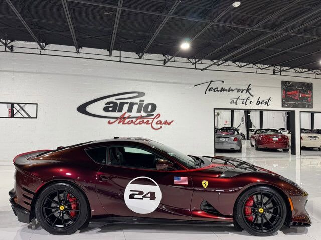 2022 Ferrari 812 Competizione, 3/15
