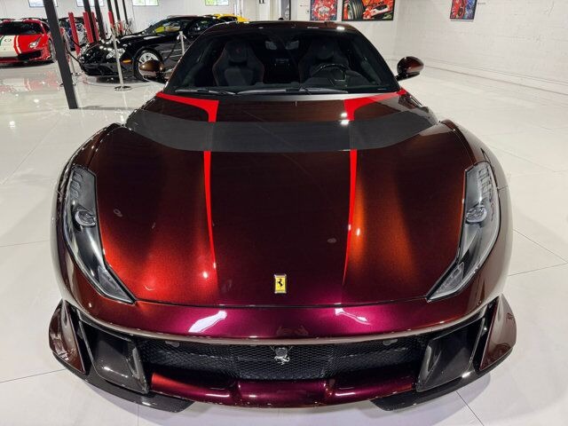 2022 Ferrari 812 Competizione, 7/15