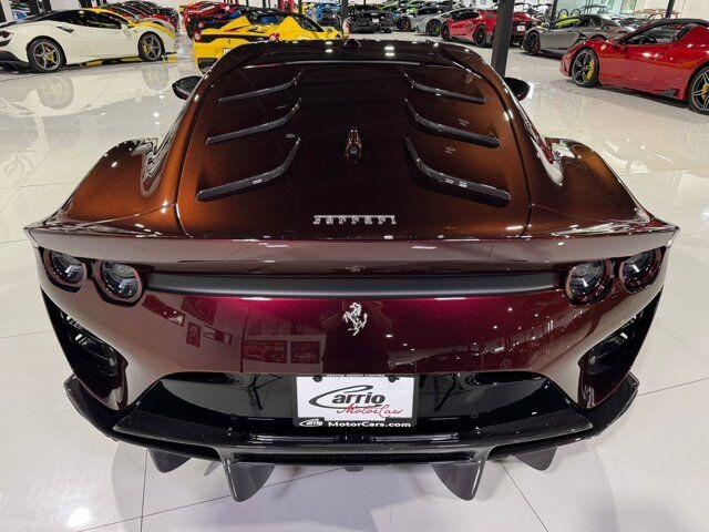 2022 Ferrari 812 Competizione, 9/15