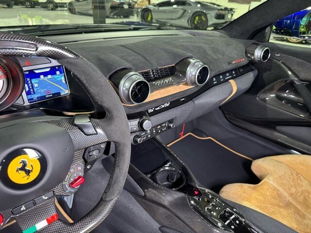 2023 Ferrari 812 Competizione, 12/20