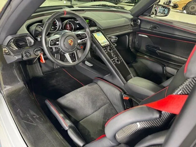 2015 Porsche 918 Spyder Weissach interior, dashboard
